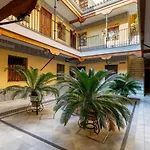 Svl - Sunny And Bright Apartment At Historical Center